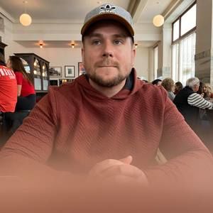 Meet your Posher, Tom